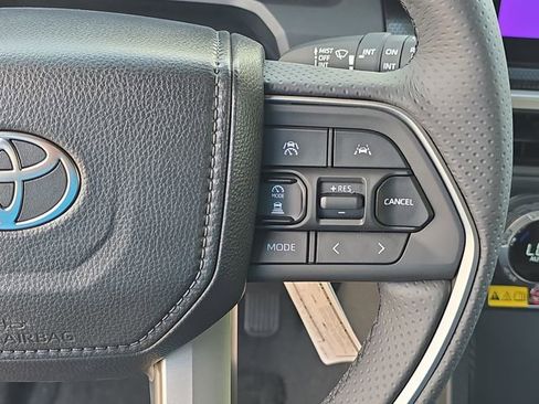 New 2026 Toyota 4Runner Limited AWD/4WD image 18