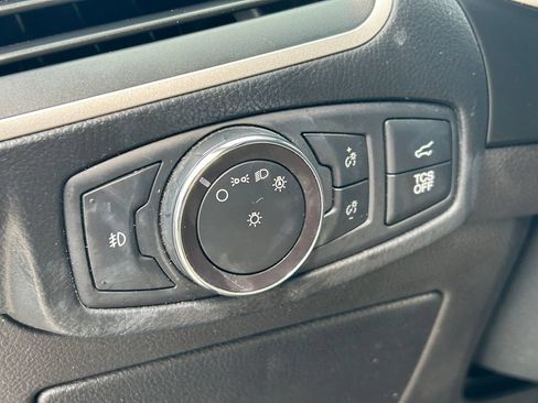 Used 2019 Ford Edge SEL w/ Equipment Group 201A FWD image 25