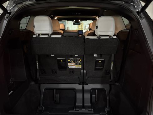 Used 2025 Toyota Sienna XSE image 7