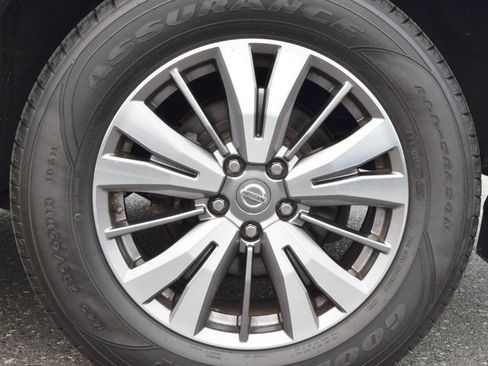 Used 2019 Nissan Pathfinder S AWD/4WD image 37
