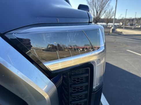 Used 2022 Toyota Tundra Limited image 6