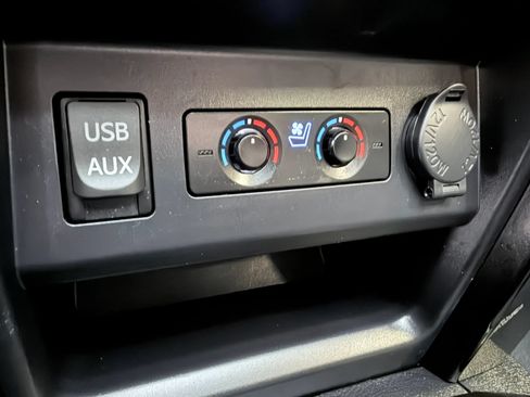 Used 2019 Toyota 4Runner Limited AWD/4WD image 18