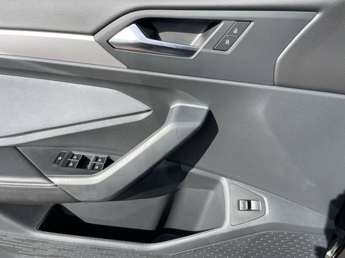 New 2026 Volkswagen Jetta SE image 17