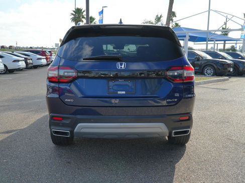 Used 2025 Honda Pilot Elite image 6