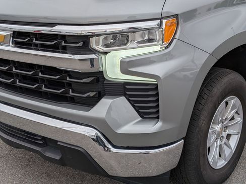 Used 2025 Chevrolet Silverado 1500 LT RWD image 9