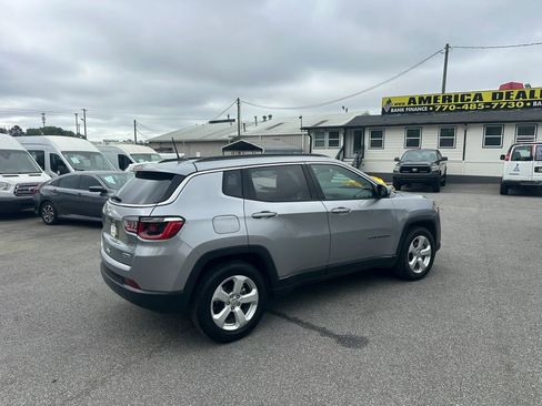 Used 2017 Jeep Compass Latitude w/ Popular Equipment Group image 8