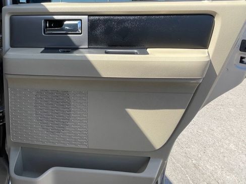 Used 2017 Ford Expedition Limited w/ Equipment Group 301A RWD image 36