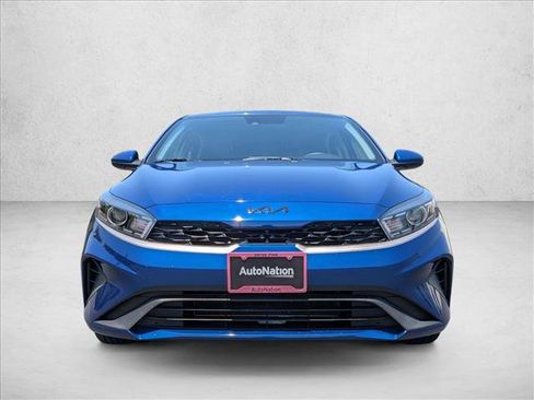 Used 2023 Kia Forte LXS FWD image 2
