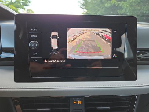 Used 2025 Volkswagen Taos S image 21