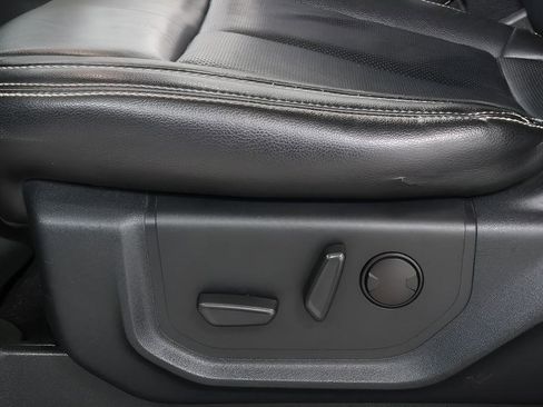 Used 2019 Ford F150 Lariat w/ Equipment Group 502A Luxury AWD/4WD image 21