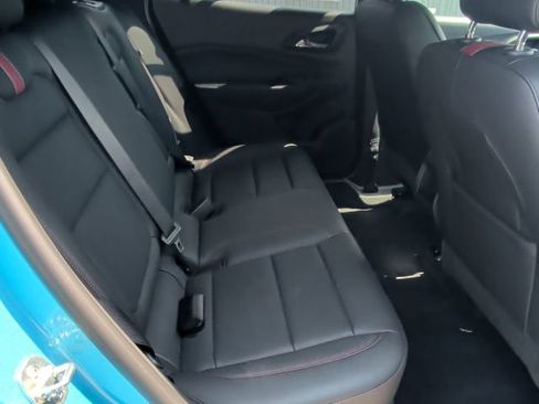 Used 2025 Chevrolet Trax RS FWD image 29