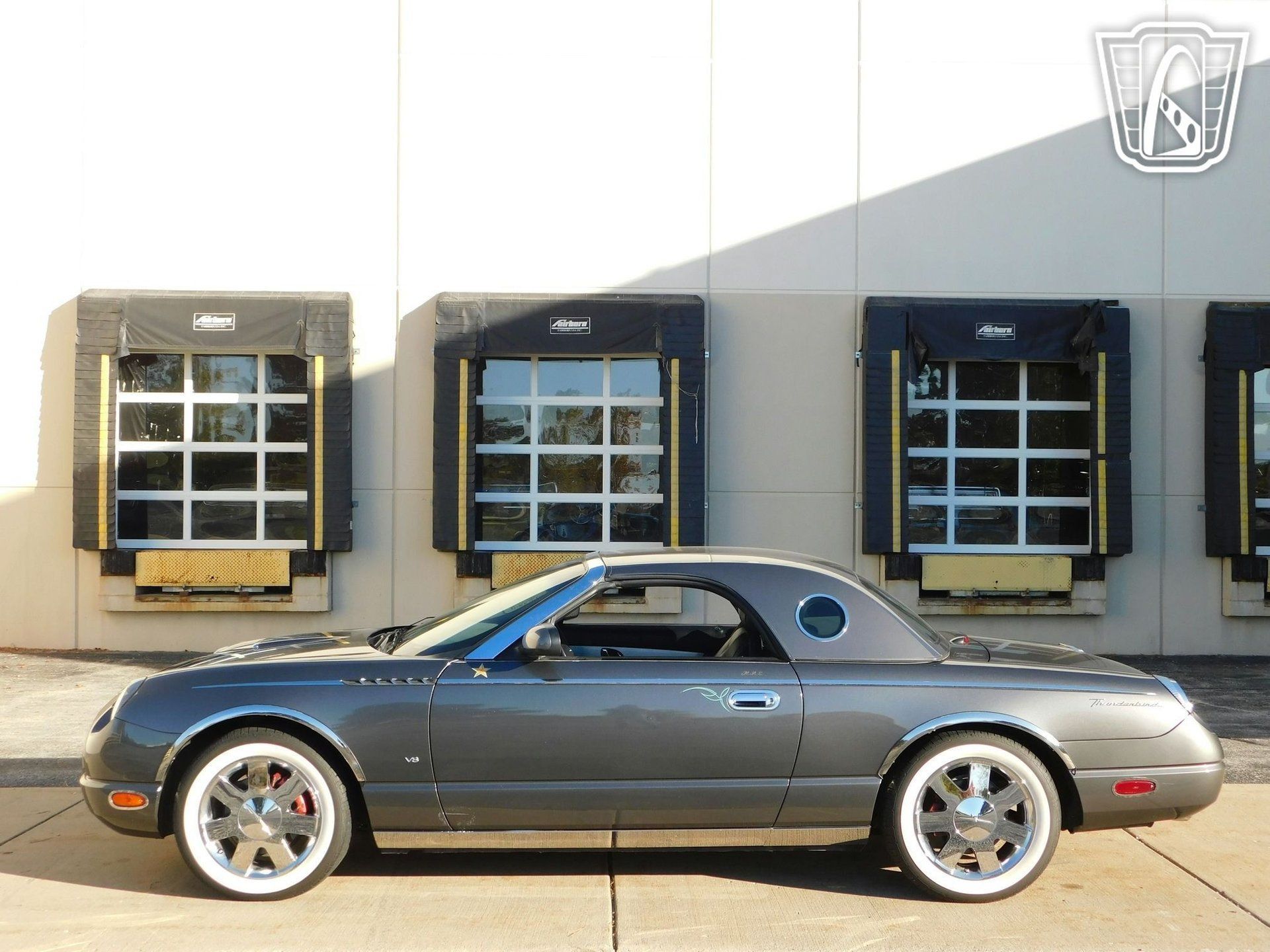 Used 2003 Ford Thunderbird RWD image 10