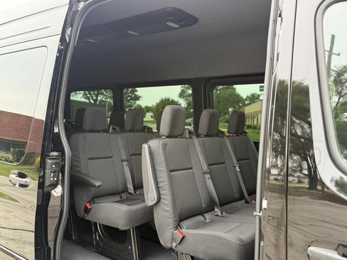 Used 2025 Mercedes-Benz Sprinter 2500 image 15