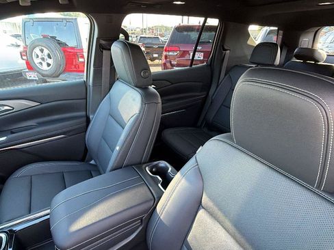 New 2026 Chevrolet Traverse LT w/ Sun and Wheel Package FWD image 5