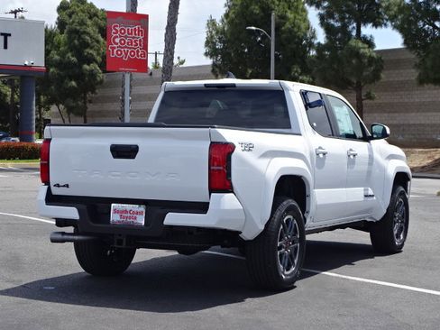 New 2025 Toyota Tacoma TRD Sport image 5