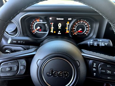 New 2026 Jeep Wrangler Unlimited Rubicon image 19