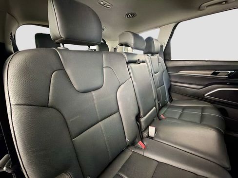 Used 2022 Kia Telluride EX w/ Towing Package image 32