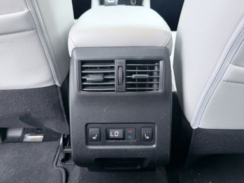 Used 2024 Mitsubishi Outlander SEL FWD image 24
