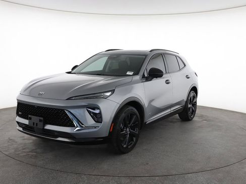 Used 2025 Buick Envision Sport Touring image 5