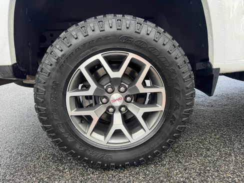 Used 2022 GMC Canyon AT4 w/ Trailering Package AWD/4WD image 12