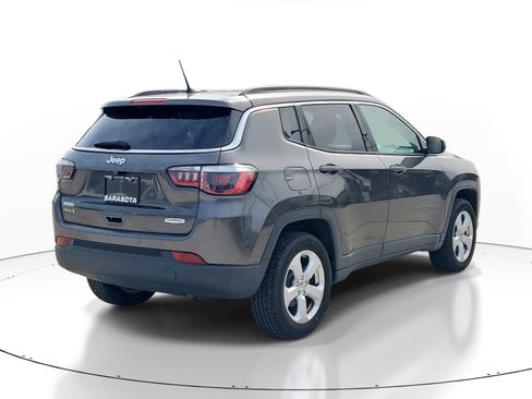 Used 2018 Jeep Compass Latitude w/ Popular Equipment Group image 6