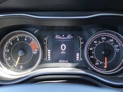 Used 2019 Jeep Cherokee Sport AWD/4WD image 34