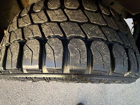 Used 2014 Ford F150 FX4 w/ Equipment Group 402A Luxury image 21