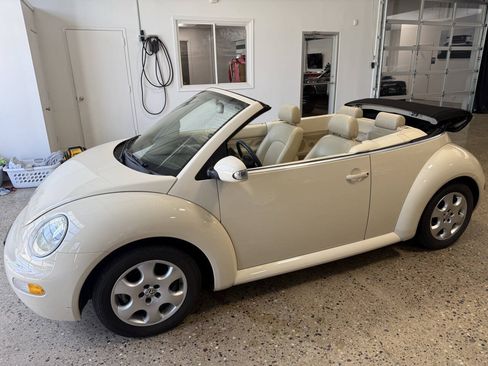 Used 2003 Volkswagen Beetle GLS FWD image 1