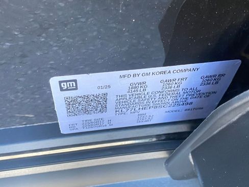 Used 2025 Chevrolet Trax LT image 29