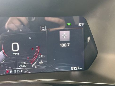 New 2025 GMC Canyon Elevation w/ Convenience Package image 18