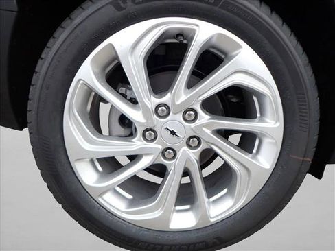 New 2027 Chevrolet Bolt LT w/ Comfort Package image 7