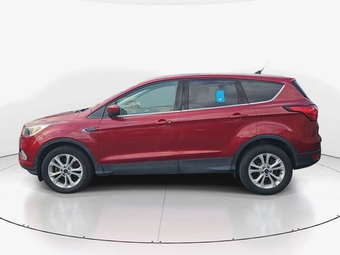 Used 2019 Ford Escape SE image 4