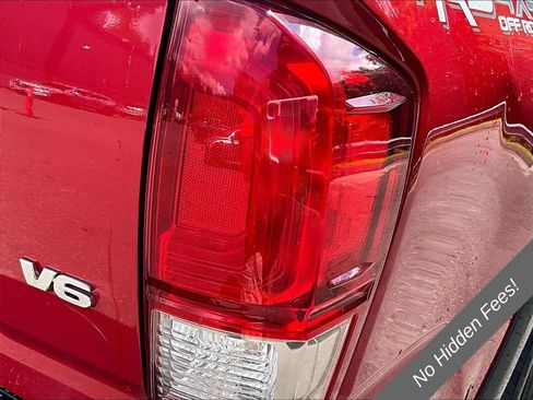 Used 2016 Toyota Tacoma TRD Off-Road w/ Towing Package AWD/4WD image 22