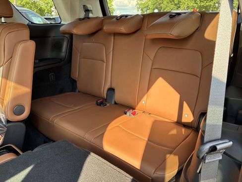 New 2026 Nissan Pathfinder Platinum AWD/4WD image 7