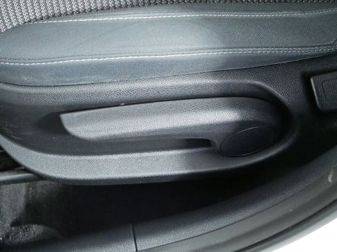 Certified 2019 Kia Niro LX image 22