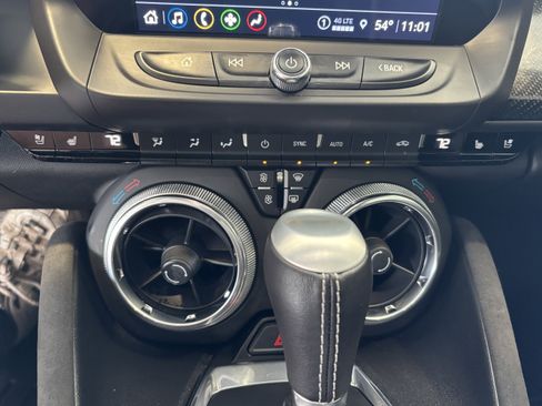Used 2022 Chevrolet Camaro LT RWD image 14