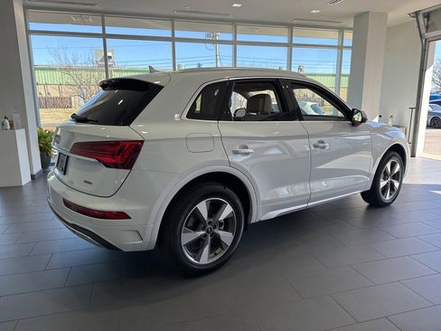 Used 2024 Audi Q5 2.0T Premium w/ Convenience Package image 8