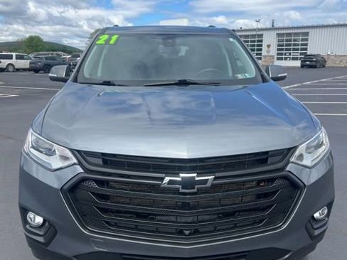 Used 2021 Chevrolet Traverse RS w/ LPO, Floor Liner Package AWD/4WD image 2