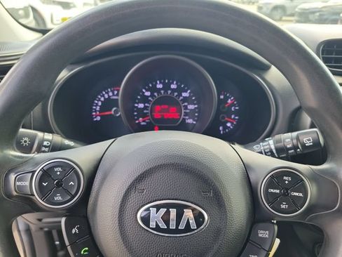 Used 2019 Kia Soul FWD image 18