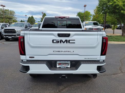 New 2026 GMC Sierra 3500 Denali Ultimate AWD/4WD image 9
