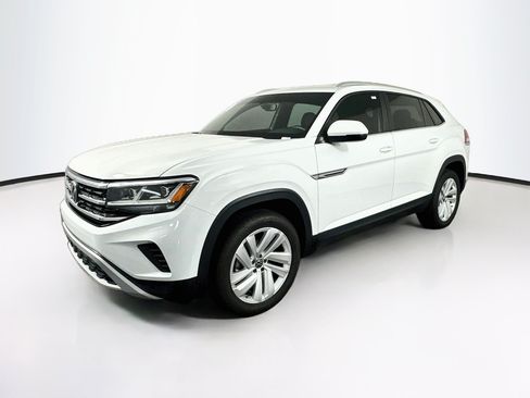 Used 2023 Volkswagen Atlas Cross Sport SE FWD image 3