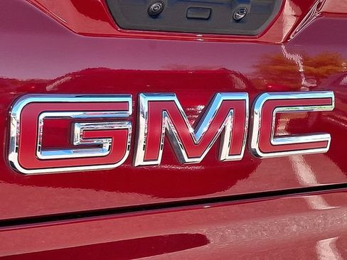 Used 2022 GMC Sierra 1500 AT4 w/ AT4 Premium Package AWD/4WD image 25
