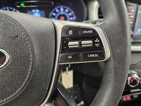 Used 2019 Kia Sorento AWD image 12