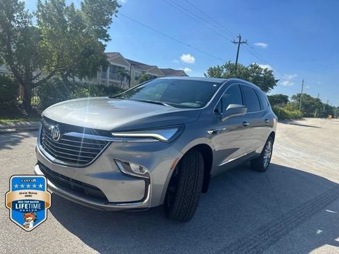 Used 2023 Buick Enclave Essence w/ Experience Buick Package FWD image 3