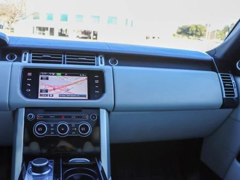 Used 2015 Land Rover Range Rover HSE image 40