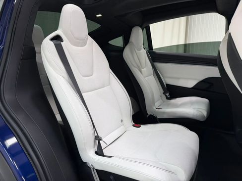 Used 2023 Tesla Model X Plaid image 22