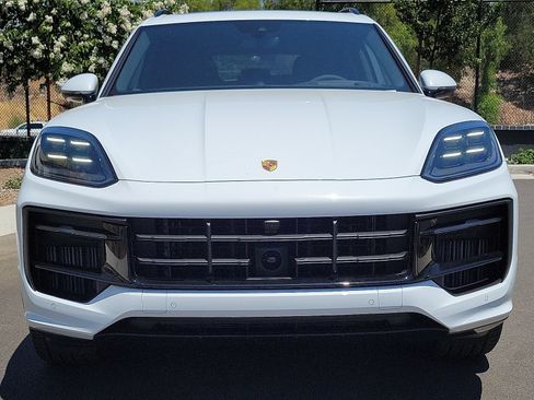 New 2025 Porsche Cayenne GTS AWD/4WD image 10
