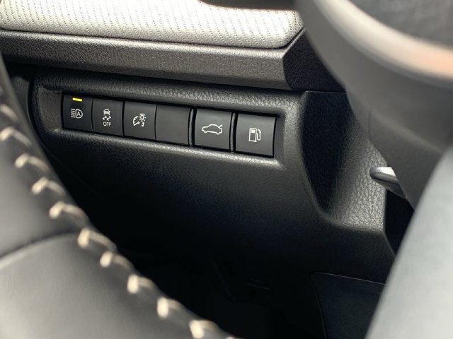 Used 2026 Toyota Camry SE w/ Convenience Package FWD image 15