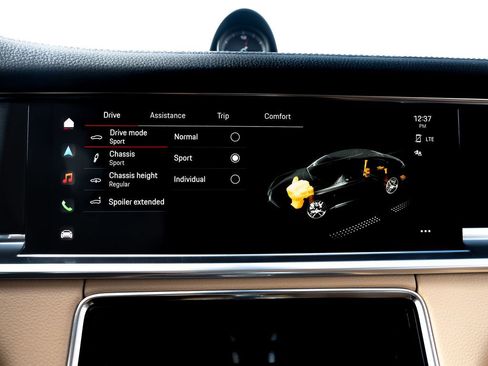 Used 2023 Porsche Panamera 4 Platinum Edition image 31