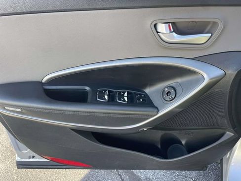 Used 2018 Hyundai Santa Fe Sport w/ 2.4L Value Package 02 FWD image 20